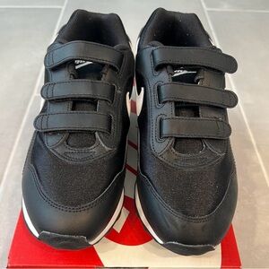 Women’s Black Nike Outburst V